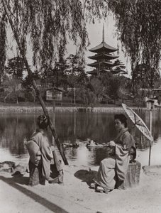 Kobukuji Pagodası (s/b fotoğraf) by Herbert Ponting