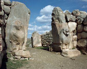 Hattuşa surlarında bulunan Aslanlı Kapı