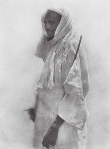 Afrika: Aulad Hamid Arab (siyah-beyaz fotoğraf) by Hugo Adolf Bernatzik