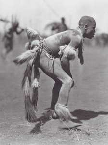 Afrika: Nuba güreşçileri (b/w fotoğraf) by Hugo Adolf Bernatzik