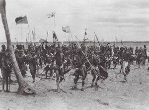 Afrika: Tonga yakınlarında Shilluk cenaze töreni (siyah-beyaz fotoğraf) by Hugo Adolf Bernatzik