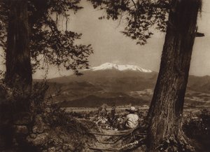Meksika: Iztaccihuatl ile Amecameca (b/w fotoğraf) by Hugo Brehme