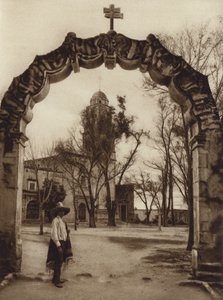 Meksika: Acambaro Kilisesi, Michoacan Eyaleti (b/w fotoğraf) by Hugo Brehme