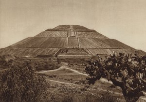Meksika: San Juan Teotihuacan, Batı cephesi (b/w fotoğraf) by Hugo Brehme