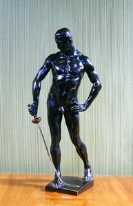 Eskrimci (bronz) by Hugo Lederer