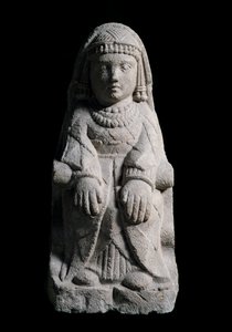 Bayan oturuyor. Kireçtaşı heykeli, MÖ 4.-2. yy