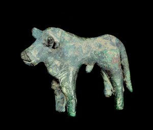İber uygarlığı: bronz boğa. Paris, Picasso Müzesi by Iberian Iberian