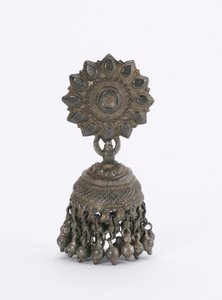Küpe (jhumka) (gümüş) by Indian School