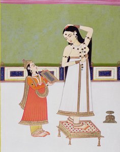 Hintli bayan tuvaletinde aynada kendine bakıyor (kağıt üzerinde guaj ve altın varak) by Indian School