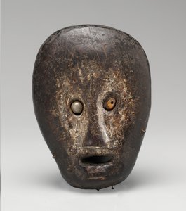 Tören maskesi (biyola) by Indonesian School