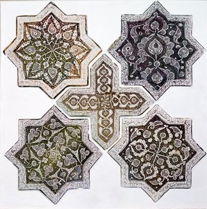 Beş çini, Kaşan, İran (altın kahverengi parlaklıkta süslenmiş taş macunu) by Islamic School