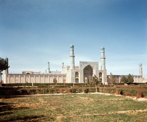 1200 yılında kurulan Mescid-i Jami veya Cuma Camii, 1498