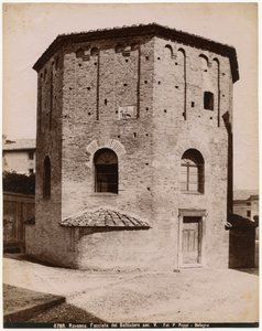 Neon Vaftizhanesi veya Ortodoks Vaftizhanesi, Ravenna, Emilia-Romagna, İtalya, fotoğraf Pietro Poppi, Bologna, 1900 civarı by Italian Photographer