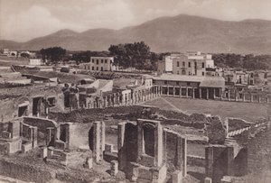 Panoramalı Gladyatörlerin Kışlası, Eskrim Okulu (s / b fotoğraf) by Italian Photographer