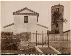 Aziz Mary Major Kilisesi, Ravenna, Emilia-Romagna, İtalya, fotoğraf Pietro Poppi, Bologna, 1900 civarı by Italian Photographer