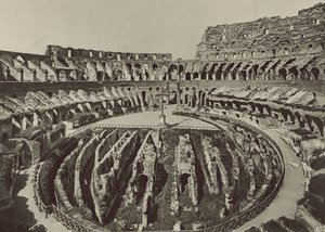 Yeni kazılarla Flavian Amfitiyatrosu veya Kolezyum by Italian Photographer
