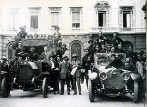 Milan, 3 ve 4 Ağustos 1922. Faşistlerin greve tepkisi. Eylem ekipleri Scala Meydanı