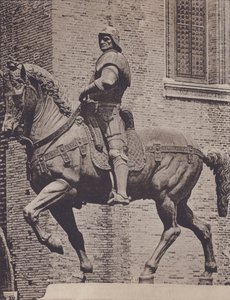 Monumento A Colleoni (s/b fotoğraf) by Italian Photographer