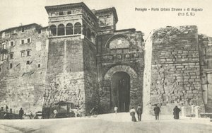 Perugia, İtalya, Etrüsk veya Augustus Kent Kapısı by Italian Photographer