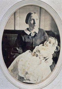 Annesi tarafından tutulan küçük bir kızın otopsi portresi, 1855 dolayları (s/b fotoğraf)