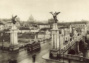 Victor Emanuel Köprüsü by Italian Photographer