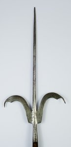 Friuli Spear, c.1600 (çelik ve ahşap) by Italian School