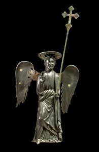 Bir tören haçı tutan Aziz Gabriel Archangel, XII. Yüzyıl bronz heykeli, 1369 Haçı by Italian School