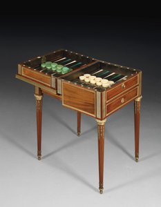 Louis XVI oyun masası