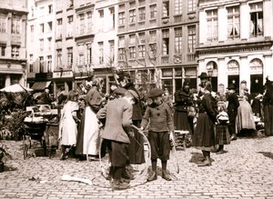 Pazarda çemberli çocuklar, Rotterdam, 1898. by James Batkin