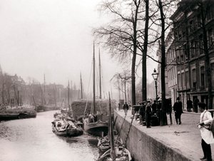 Kanal tekneleri, Rotterdam, 1898. by James Batkin