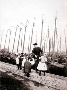Marken Adası halkı, Hollanda, 1898 by James Batkin