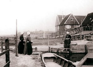 Geleneksel kıyafetli kadınlar, Marken Adası, Hollanda, 1898