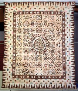 Patchwork yatak örtüsü, İrlanda, 1850-60 (tekstil) by Jane Pizar
