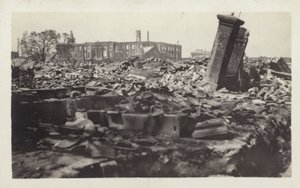 Büyük Kanto Depremi Sonrası, Japonya, 1923 by Japanese Photographer
