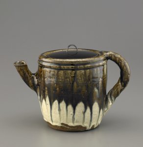 Lake kapaklı ibrik, Hizen Eyaleti, Momoyama dönemi, 17. yüzyıl başı (demir ve pirinç-saman külü sırlı seramik)