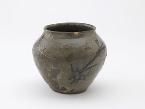 Saga tasarımlı kavanoz, Saga ili, Momoyama dönemi, 16. yüzyılın sonu-17. yüzyılın başı (feldspatik sır altında demir pigmentli taş eşya)