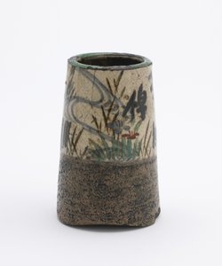 Pota standı, dalgalı yonca ayaklı, sivrilen silindirik, Kyoto, Kyoto-fu, Edo dönemi (seramik) by Japanese School