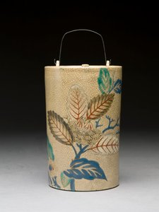 Sake şişesi, 17. yüzyıl (sır üstü emayeli kyoto çanak çömlek) by Japanese School