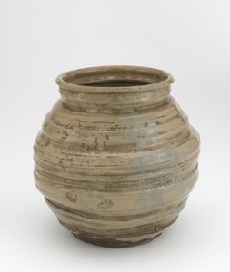 Çay töreni su kavanozu, Uji, Kyoto-fu, Edo dönemi, 17. yüzyılın ortası - 18. yüzyılın ortası (seramik) by Japanese School