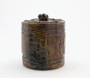 Eşleşen kapaklı çay töreni su kavanozu, Tokyo, Edo dönemi veya Meiji dönemi (seramik) by Japanese School