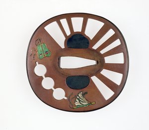 Fanlarla süslenmiş Tsuba (emaye ile bakır)