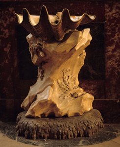 Jean Baptiste Pigalle (1714-1785) 1745 Paris, Church Saint Sulpice tarafından gerçekleştirilen kaya üzerinde bir kabuğun Benitier şekli.