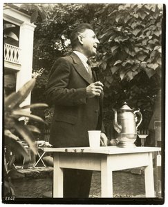John W. Mitchell ünlü müzayedeci, Greenwich, Conn veya Weston, Conn