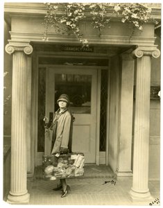 Bayan L C Harper (Mabel Herbert Urner) Örnek Toplama için Avrupa