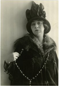 Zoë Akins, Déclassée