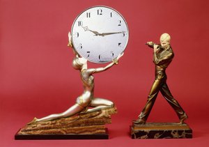 Saatli Diz çökmüş Kız ve Flüt Çalan (bronz, fildişi, metal, mermer)