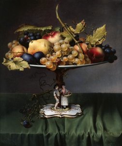 Porselen kasede meyveler