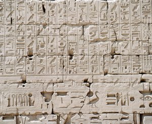 Mısır, Luksor Valiliği, Karnak, Büyük Amon Tapınağı, Büyük Hipostil Salonu, Dış Duvar Detayı by Walter Charles Mills