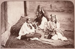 Nautch kızlar, Kabil, 1879 by John Burke