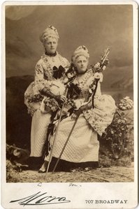 Rives Twins (sepya baskı)